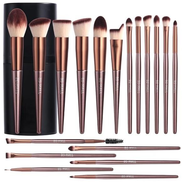 Makeup Brush Set 18 Pcs Premium Synthetic Foundation Powder Concealers - Picture 1 of 6